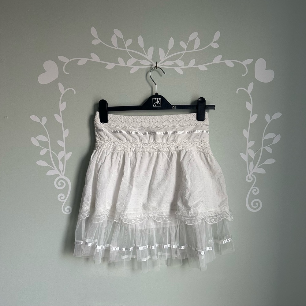 Vintag White A-Line Mini Skirt from Grifflin Paris in size US M
